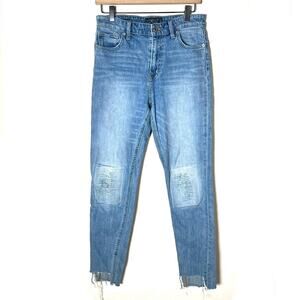 Lucky brand light wash distressed Bridgette skinny jeans size 4 B120